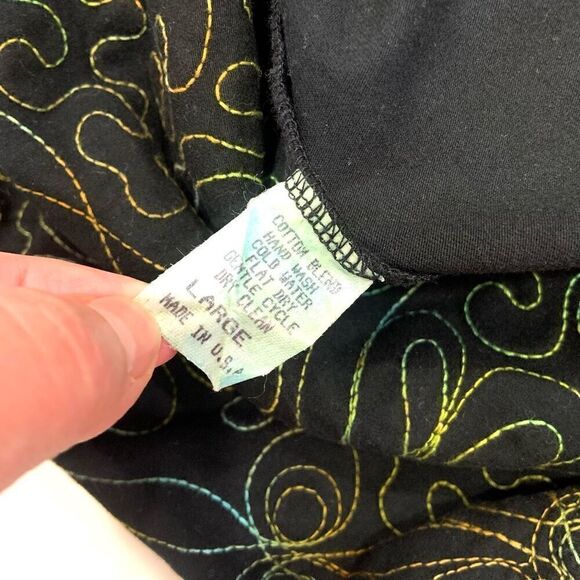 MEZON Embellished Sleeveless Top - Picture 6 of 6